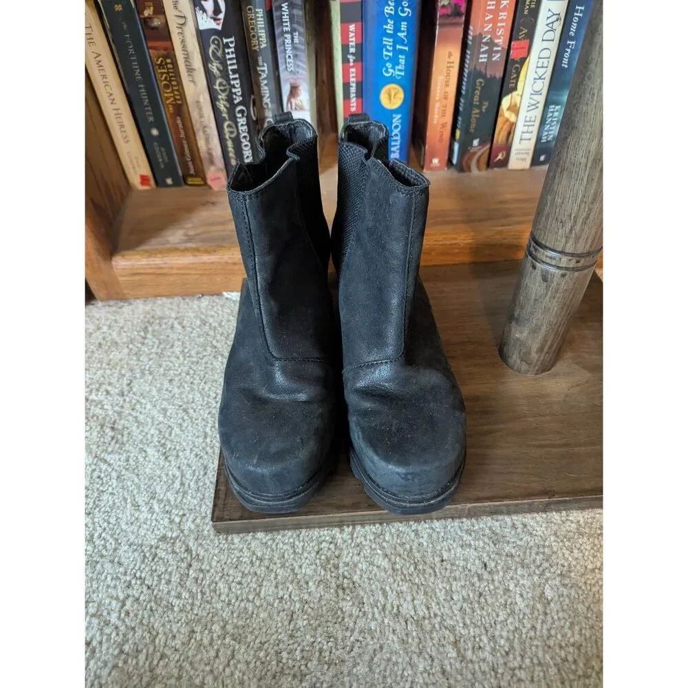 Sorel Black Suede Wedge Ankle Boots Comfortable Slip-On Women Size 8.5